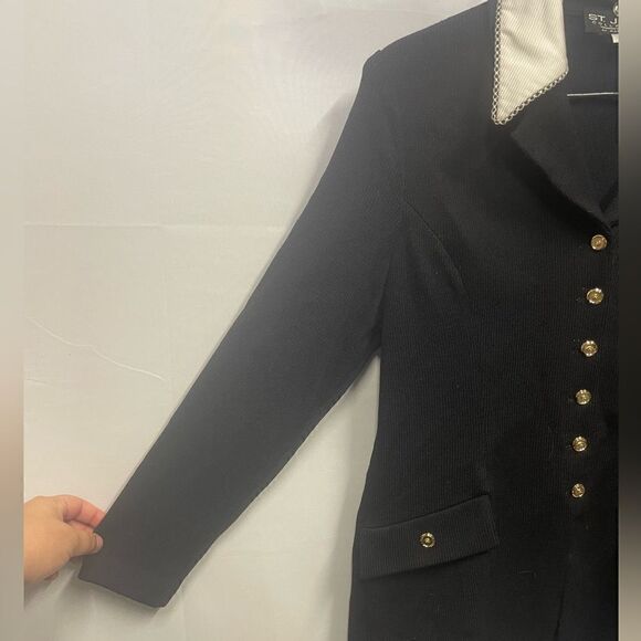 St John Soft Blazer - Picture 2 of 7